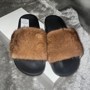 Givenchy Slides, Mink Fur Size 40, NWT
